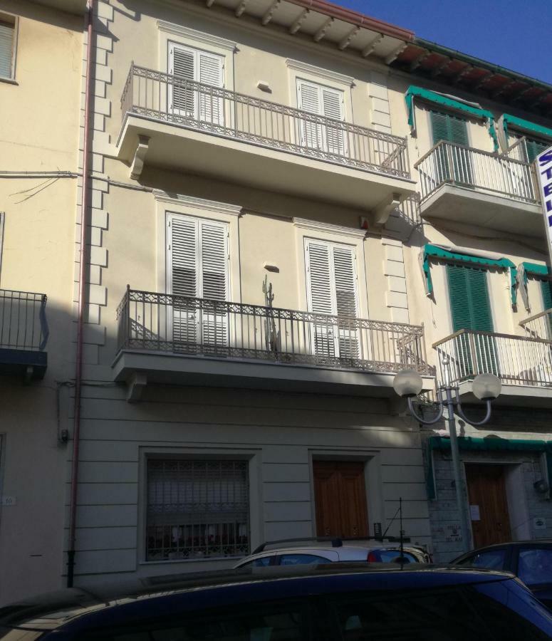 La Casa Di Anna Apartment Viareggio Ngoại thất bức ảnh